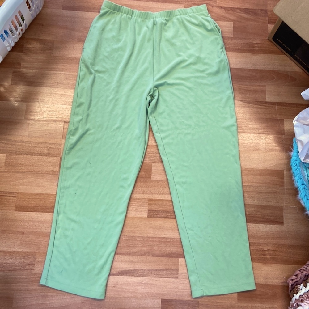 Light green casual pants size XL